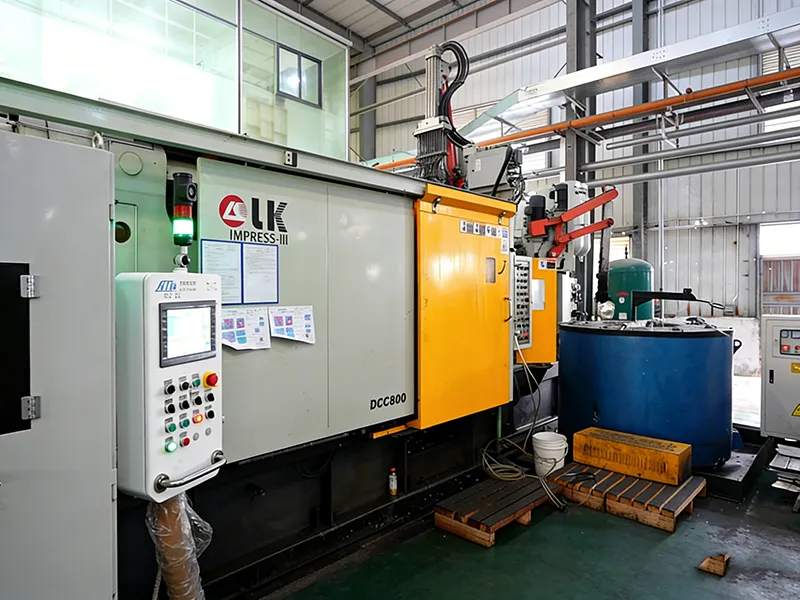 The DCC800 die casting machine for zinc alloy electronics components